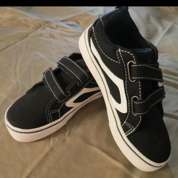 Wonder Nation black/white sneakers - NWT - Picture 1 of 5